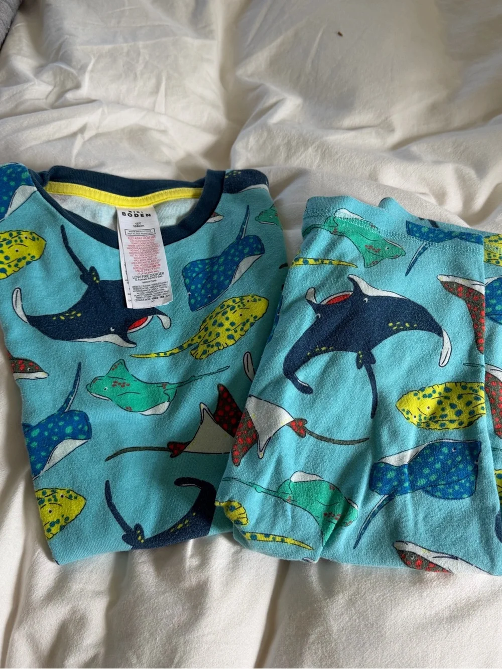 Mini Boden Aqua Shark & Ray Print Pajama Set in Turquoise